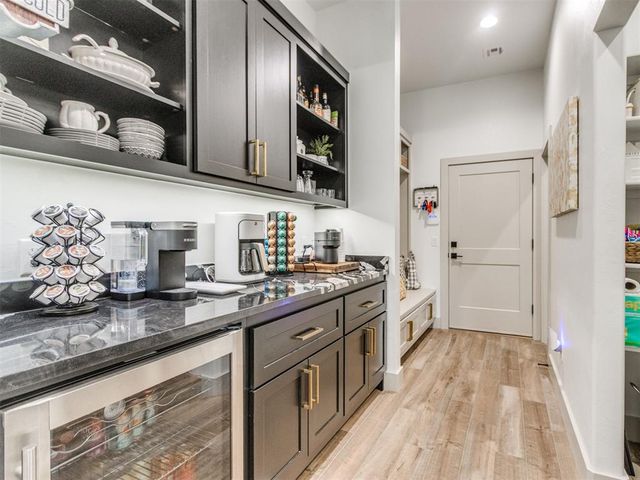 53 N Oaks Road, Harrah, OK 73045