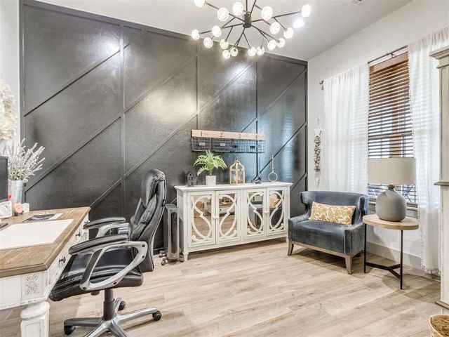 53 N Oaks Road, Harrah, OK 73045