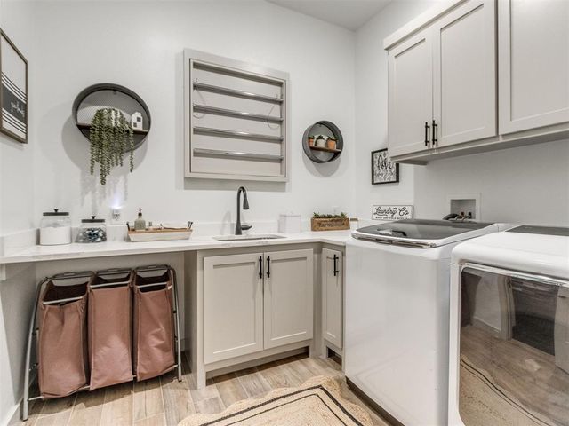 53 N Oaks Road, Harrah, OK 73045