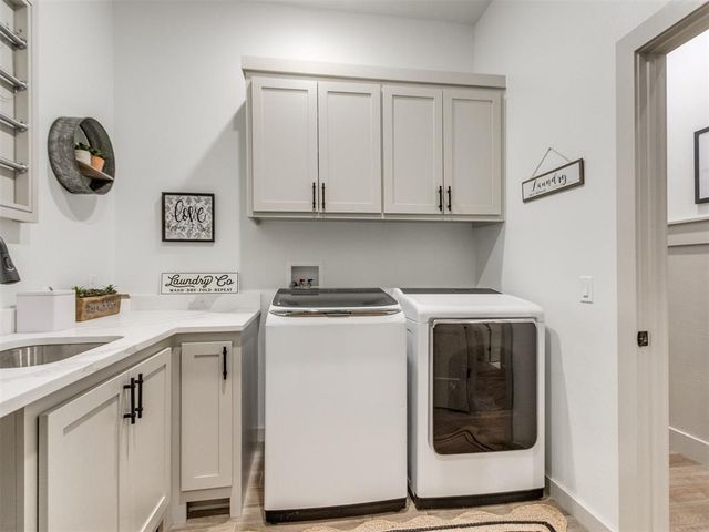 53 N Oaks Road, Harrah, OK 73045