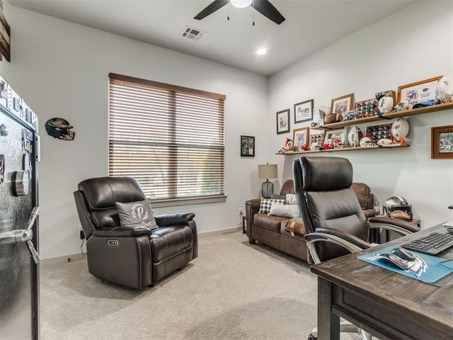 53 N Oaks Road, Harrah, OK 73045