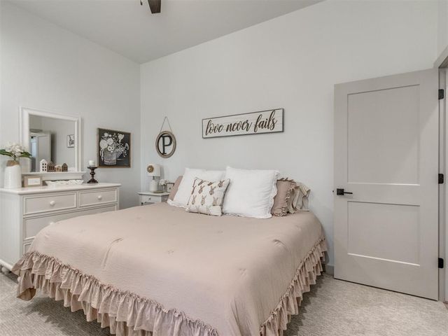 53 N Oaks Road, Harrah, OK 73045