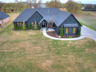 53 N Oaks Road, Harrah, OK 73045