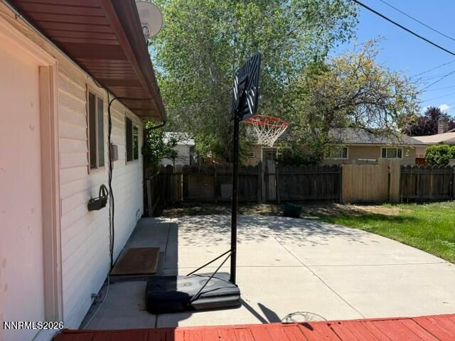 3225 Lucerne Way, Sparks, NV 89431
