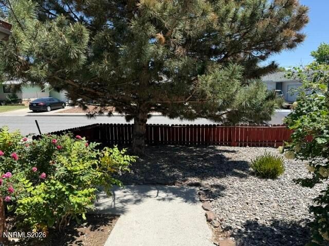 3225 Lucerne Way, Sparks, NV 89431