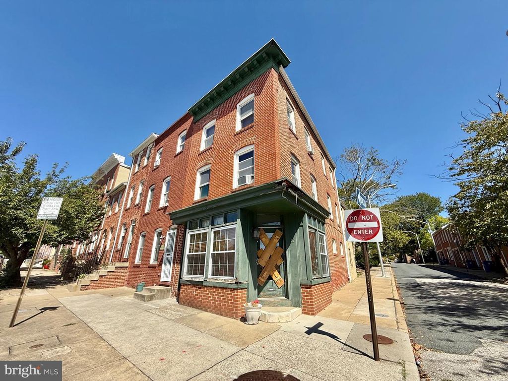 15 N EDEN ST, Baltimore, MD 21231