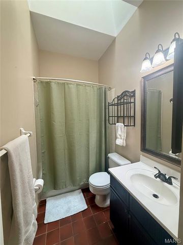 2332 Hickory Street, St Louis, MO 63104