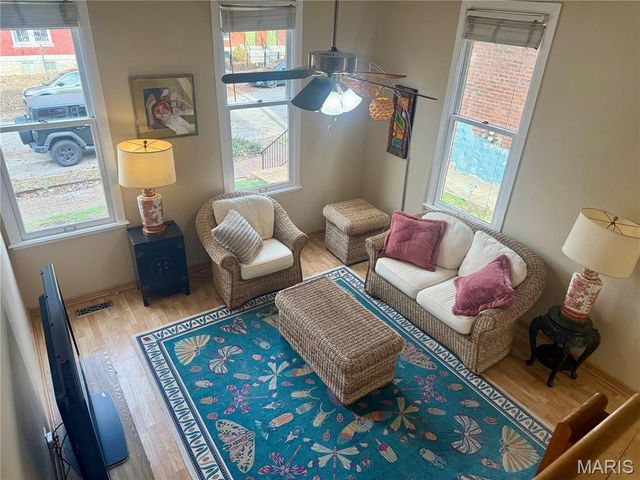 2332 Hickory Street, St Louis, MO 63104