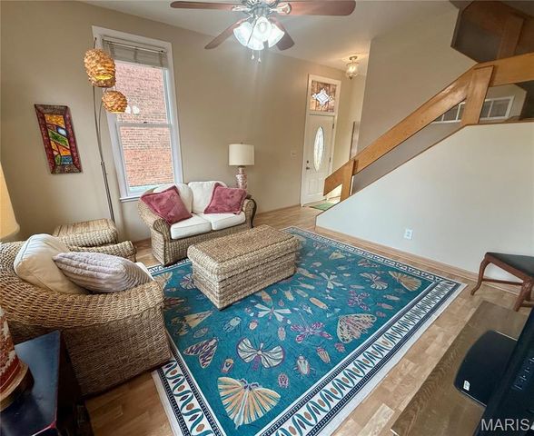 2332 Hickory Street, St Louis, MO 63104