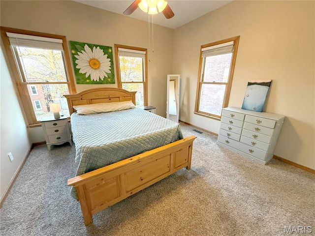 2332 Hickory Street, St Louis, MO 63104