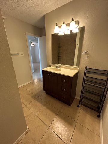 201 W Goforth RD, Buda, TX 78610