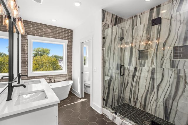 2211 18th Ave, N, Nashville, TN 37208