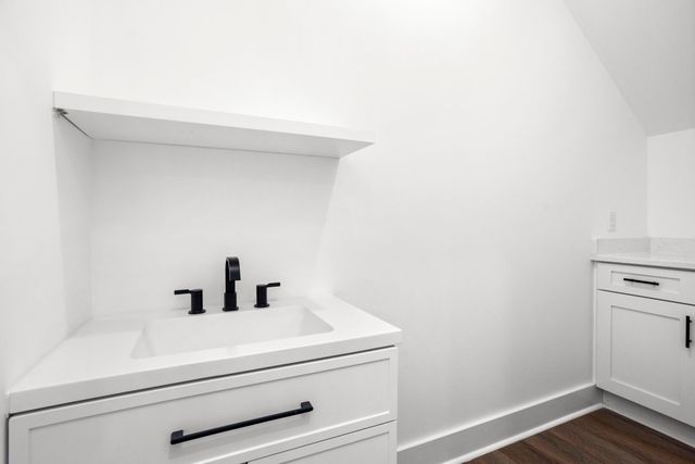 2211 18th Ave, N, Nashville, TN 37208