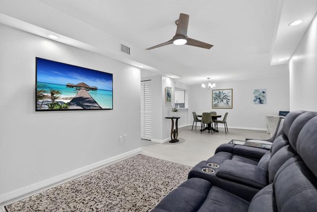 12547 Imperial Isle Drive 204, Boynton Beach, FL 33437