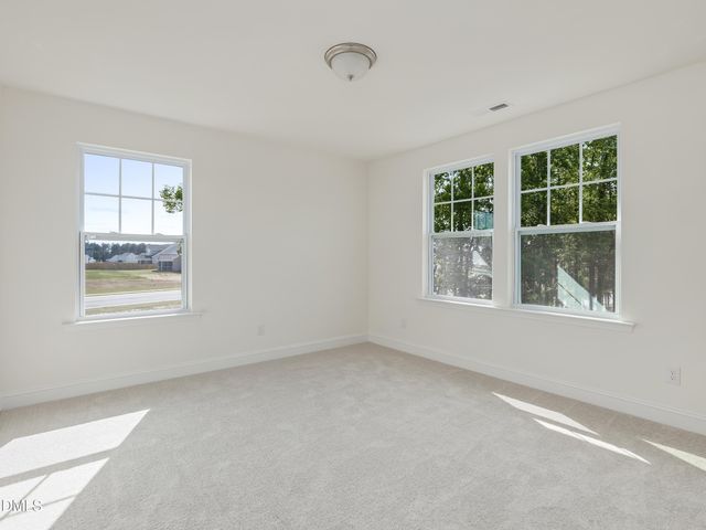 548 Hipwood Drive, Zebulon, NC 27597