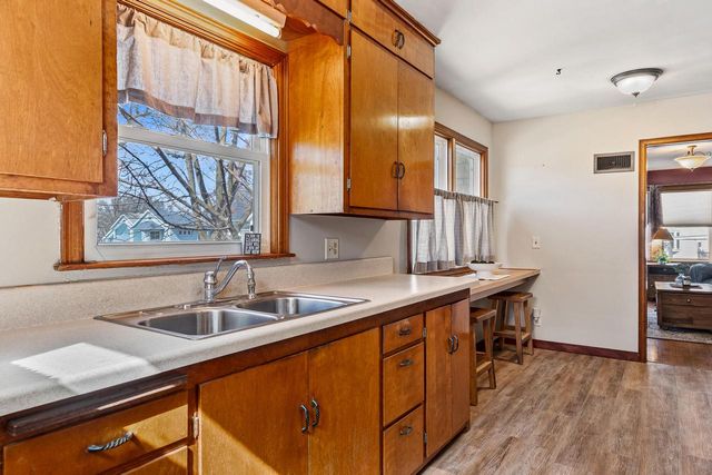 1830 Prospect STREET, La Crosse, WI 54603