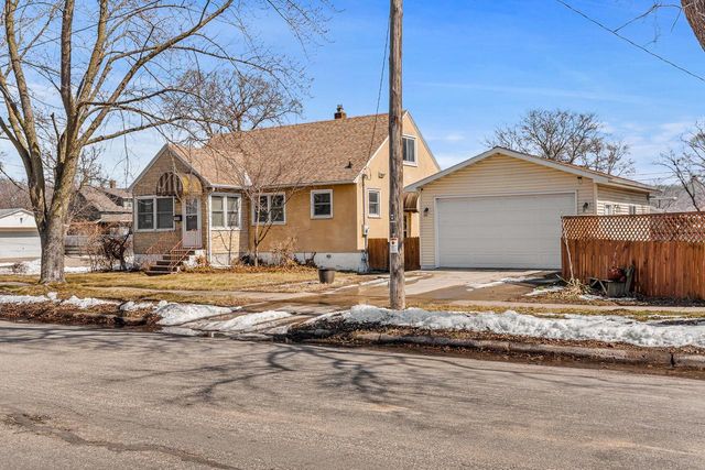 1830 Prospect STREET, La Crosse, WI 54603