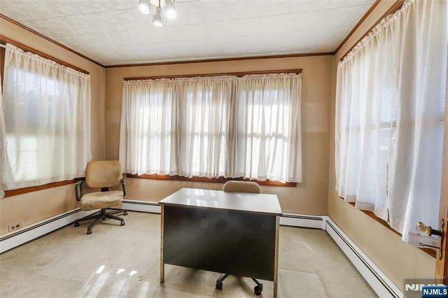 80 Garfield Place, Totowa, NJ 07512