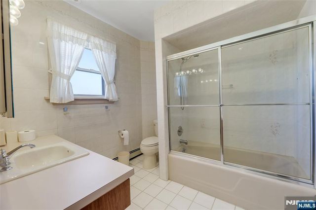 80 Garfield Place, Totowa, NJ 07512