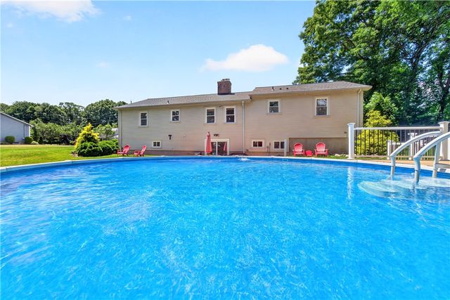 12 Briar Hill Drive, Cranston, RI 02921