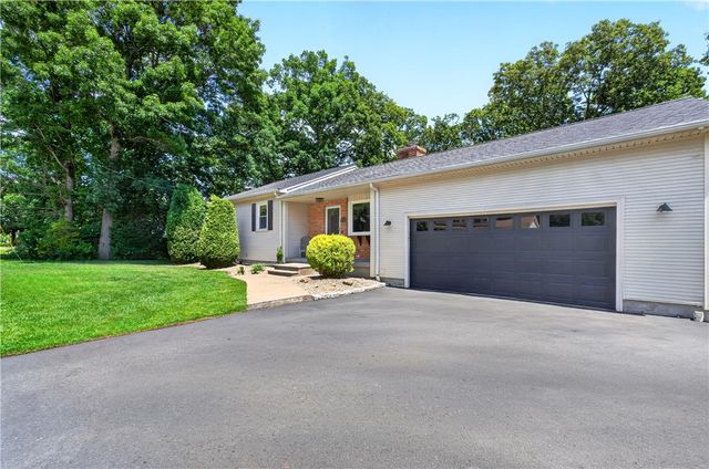 12 Briar Hill Drive, Cranston, RI 02921