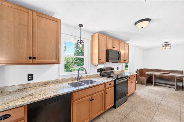 12 Briar Hill Drive, Cranston, RI 02921
