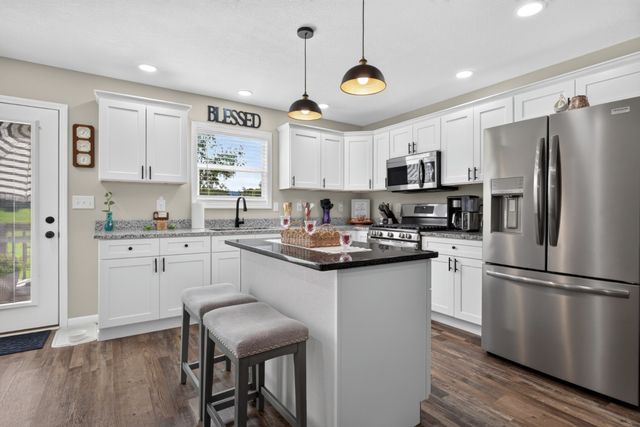 156 Hidden River Ave, Sparta, TN 38583