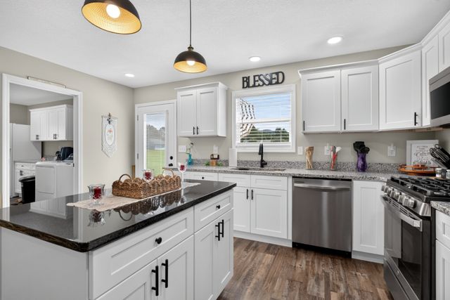156 Hidden River Ave, Sparta, TN 38583