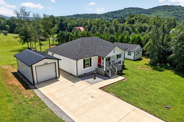 156 Hidden River Ave, Sparta, TN 38583