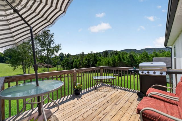 156 Hidden River Ave, Sparta, TN 38583