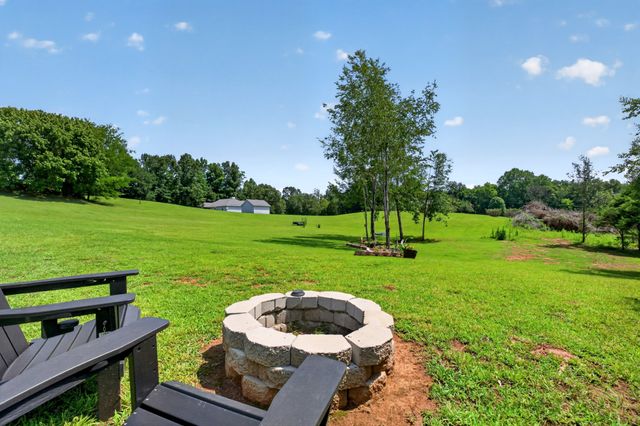 156 Hidden River Ave, Sparta, TN 38583