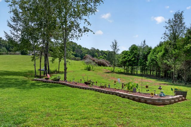 156 Hidden River Ave, Sparta, TN 38583