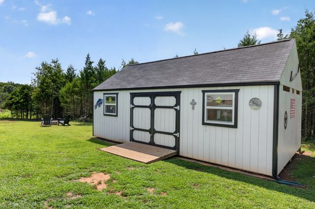 156 Hidden River Ave, Sparta, TN 38583