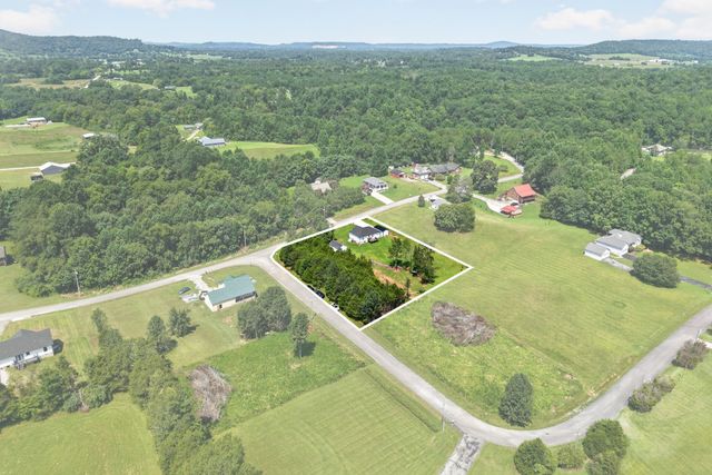 156 Hidden River Ave, Sparta, TN 38583