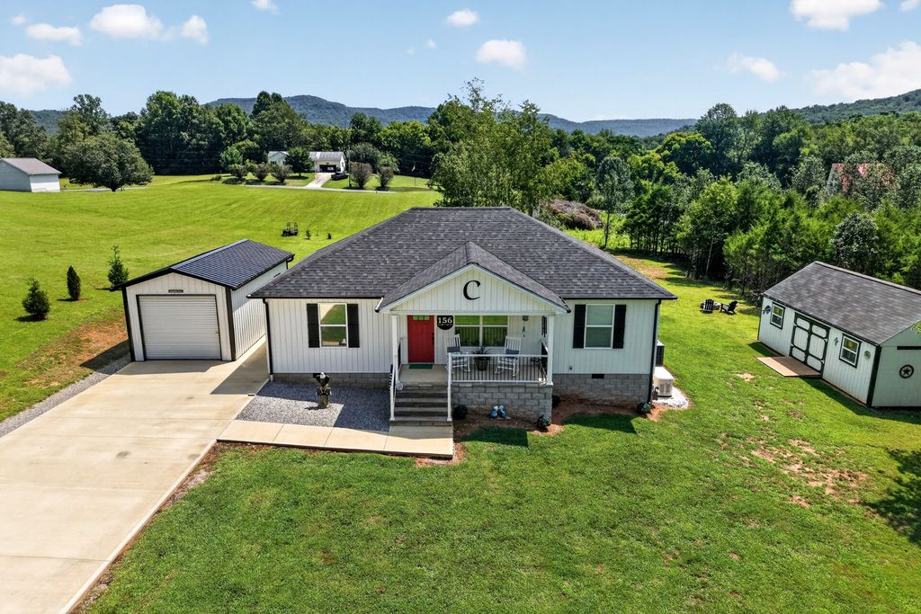 156 Hidden River Ave, Sparta, TN 38583