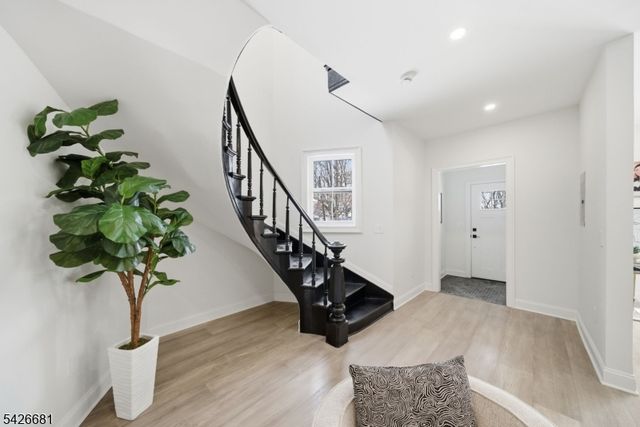 28 Irving St, Montclair Twp., NJ 07042