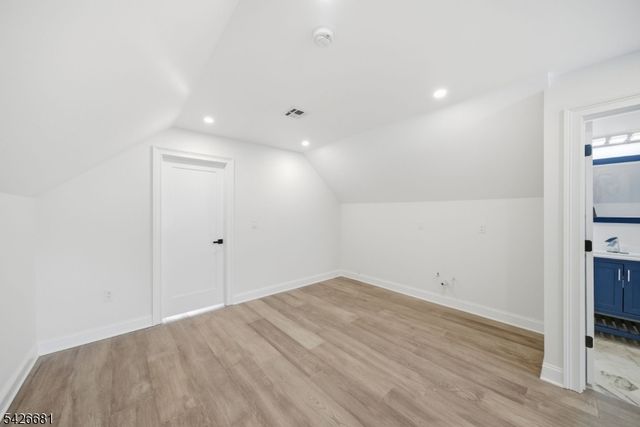28 Irving St, Montclair Twp., NJ 07042