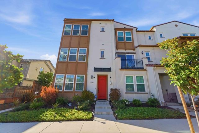 585 Los Castanos Drive, Morgan Hill, CA 95037