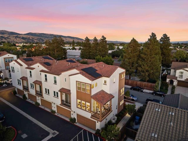 585 Los Castanos Drive, Morgan Hill, CA 95037