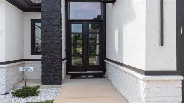 7130 Westgate Street, Shawnee, KS 66216