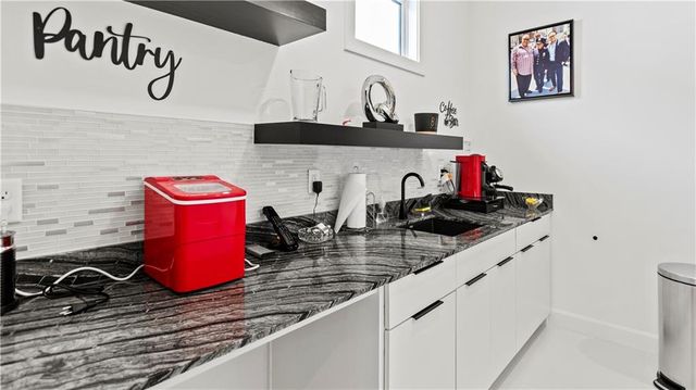 7130 Westgate Street, Shawnee, KS 66216