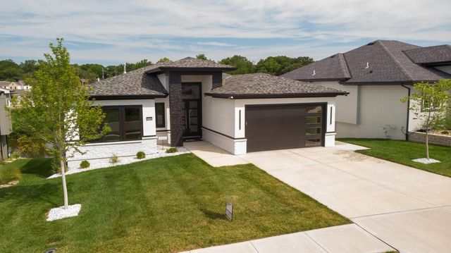7130 Westgate Street, Shawnee, KS 66216