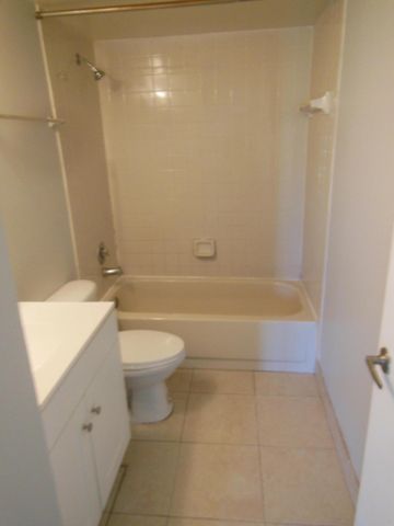 709 Meadows Circle, Boynton Beach, FL 33436