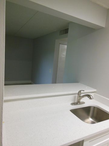 709 Meadows Circle, Boynton Beach, FL 33436