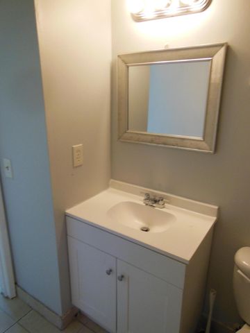 709 Meadows Circle, Boynton Beach, FL 33436