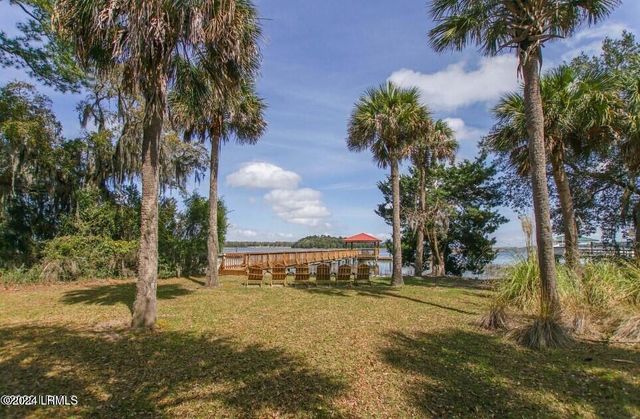 18 Net Weavers Place, St. Helena Island, SC 29920