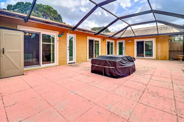 5796 Golden Eagle Circle, Palm Beach Gardens, FL 33418