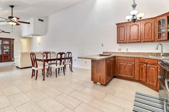 5796 Golden Eagle Circle, Palm Beach Gardens, FL 33418