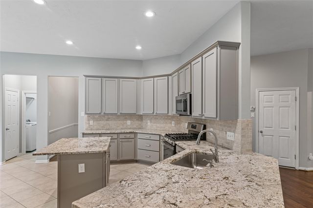 66 Bryce Branch Circle, Spring, TX 77382