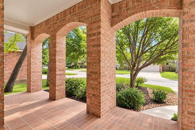 66 Bryce Branch Circle, Spring, TX 77382